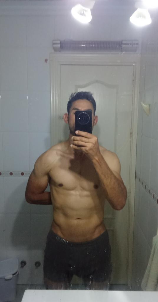 Chico busca chica en Málaga: 