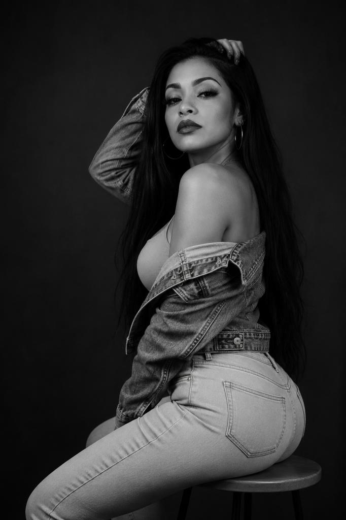 Chica busca chico en Almería: 
