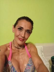 623132255: Chica busca chico en Sevilla