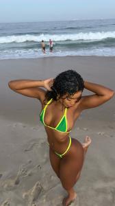 674012492: Chica busca chico en Barcelona