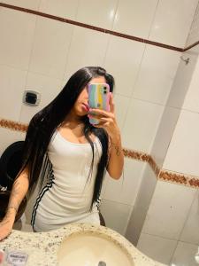 624770300: Chica busca chico en Madrid