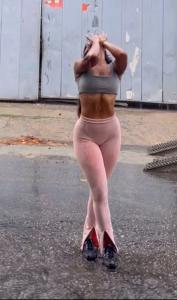 628448127: Chica busca chico en Sevilla