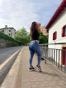742047909: Chica busca chico en Tarragona