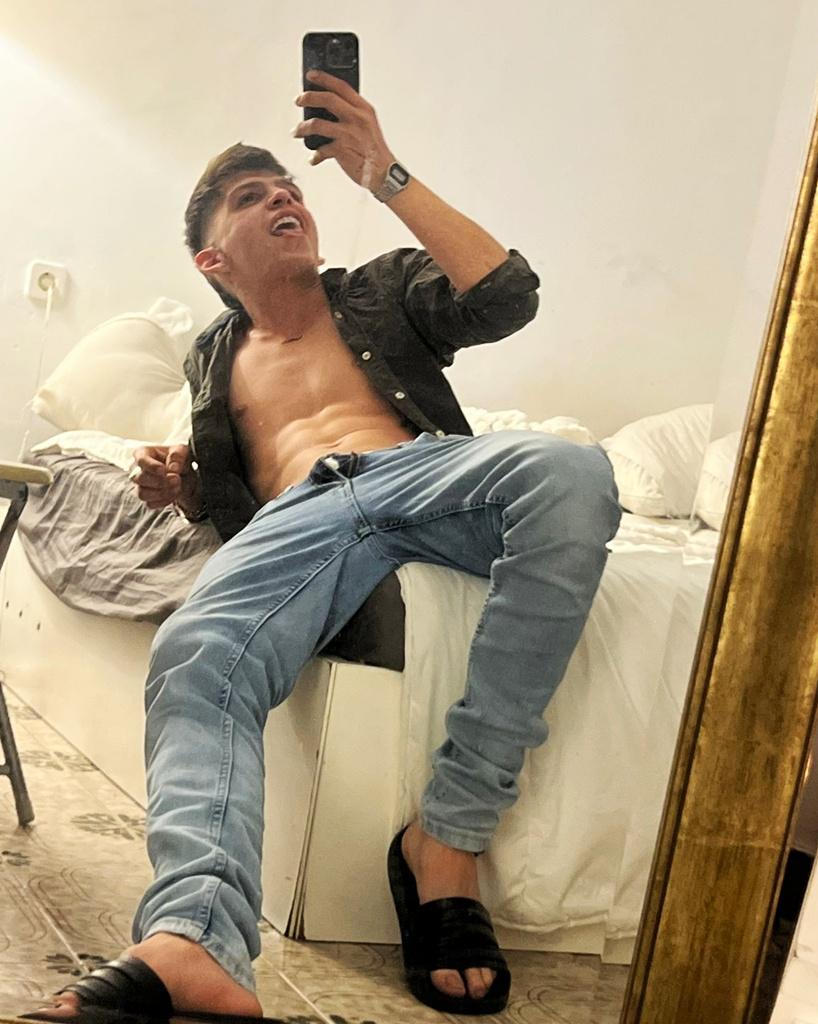 Chico busca chica en Mallorca: 