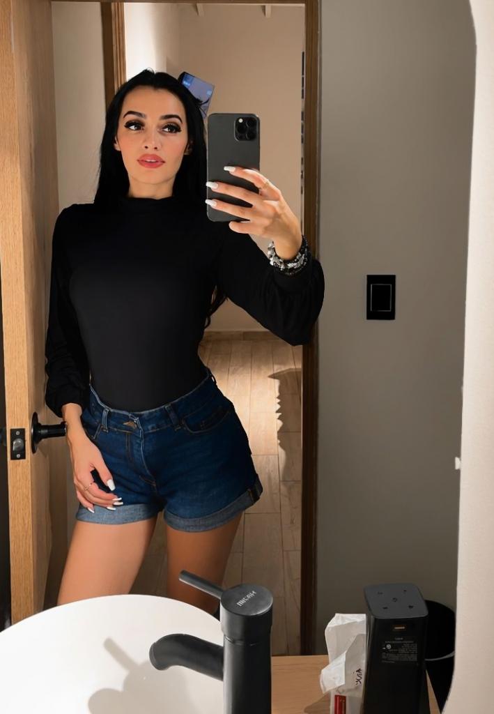 675170100: Chica busca chico en Gerona