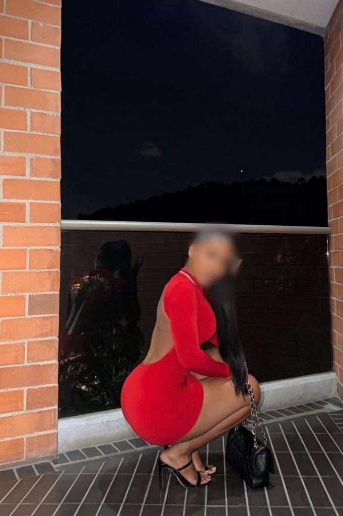 634915933: Chica busca chico en Pontevedra