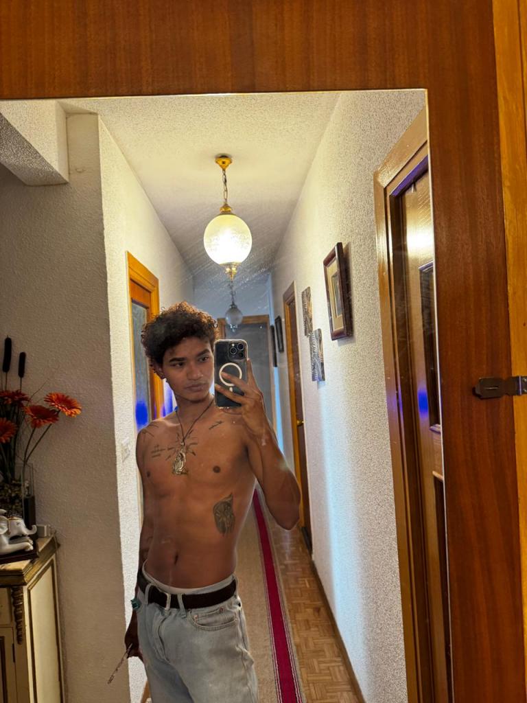 621019154: Chica busca chico en Salamanca