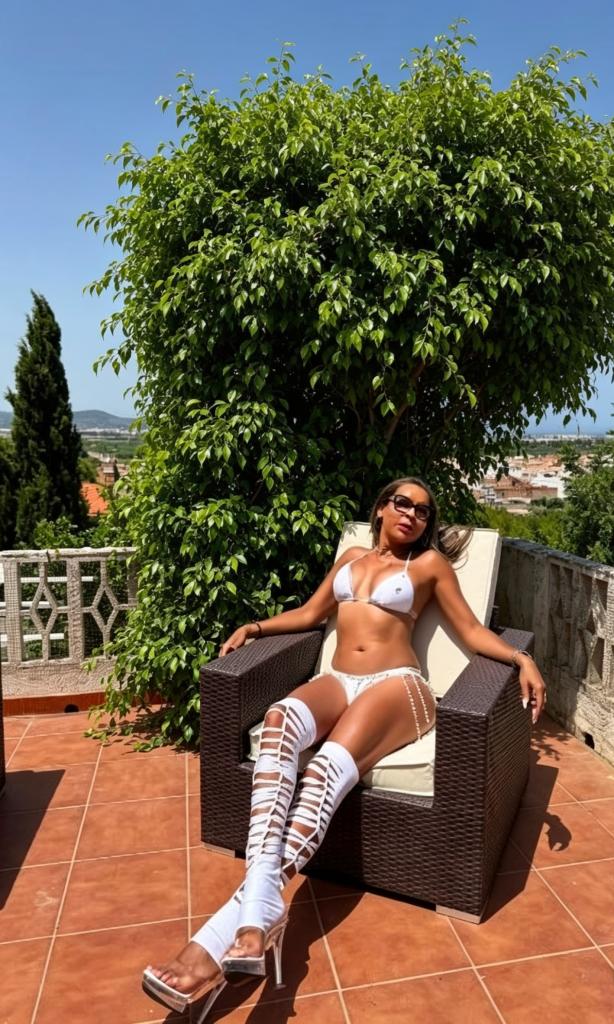 613713807: Travesti en Barcelona