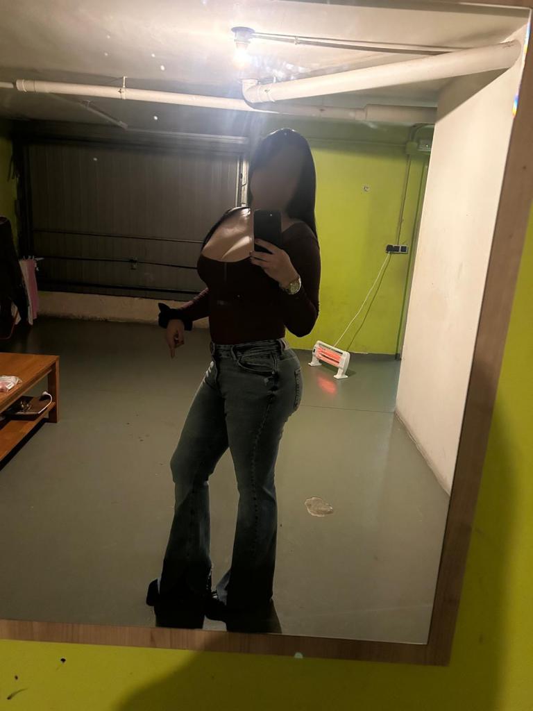 672810023: Chica busca chico en Valencia