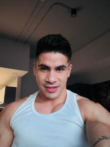 602413588: Chico busca chica en Málaga