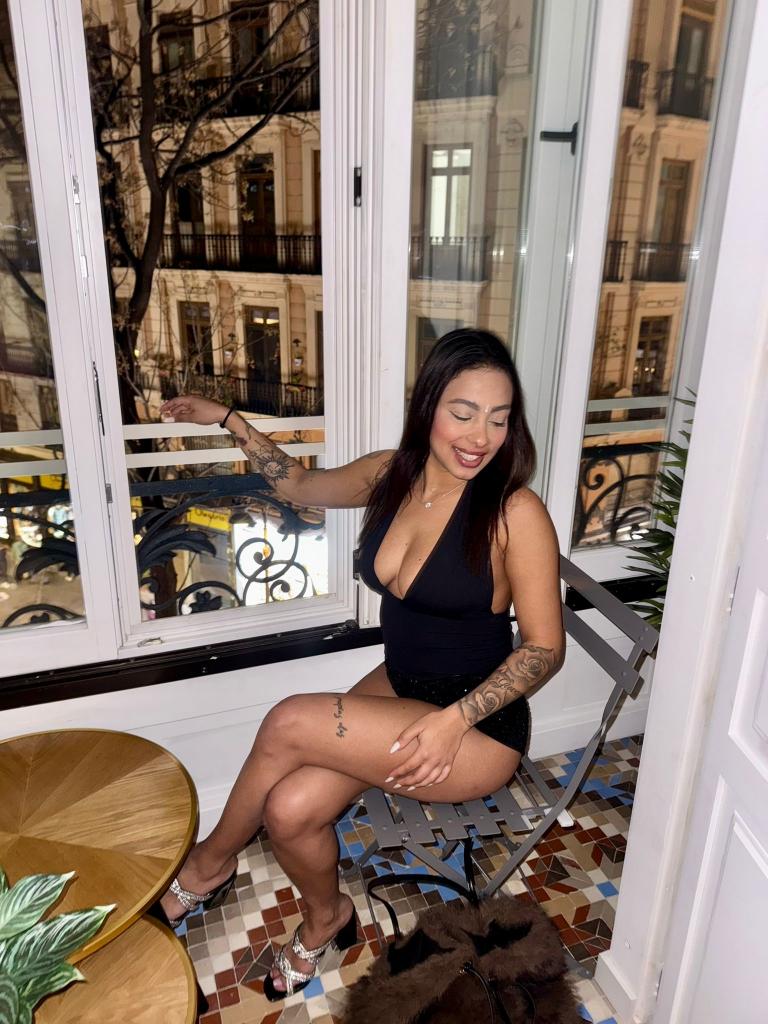 Chica busca chico en Valencia: Chica busca chico