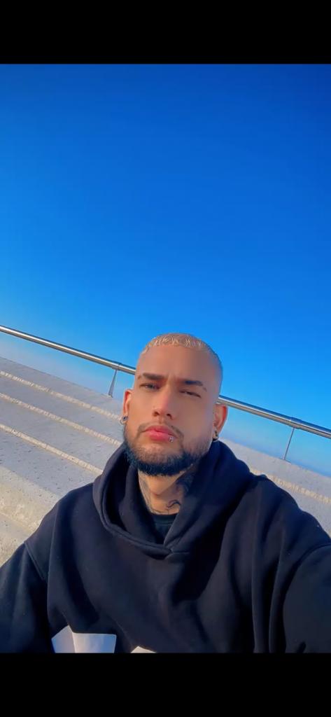 Chico busca chica en Barcelona: 