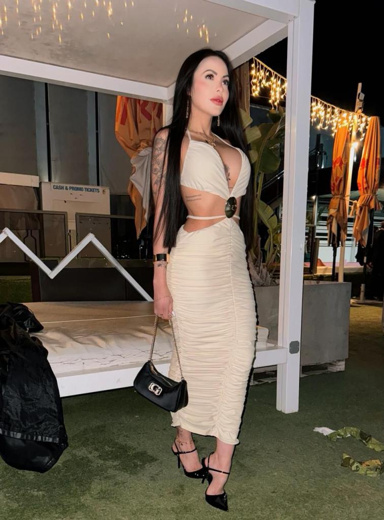 667490654: Chica busca chico en Alicante