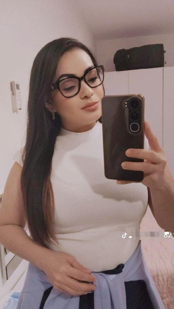 624261693: Chica busca chico en Sevilla