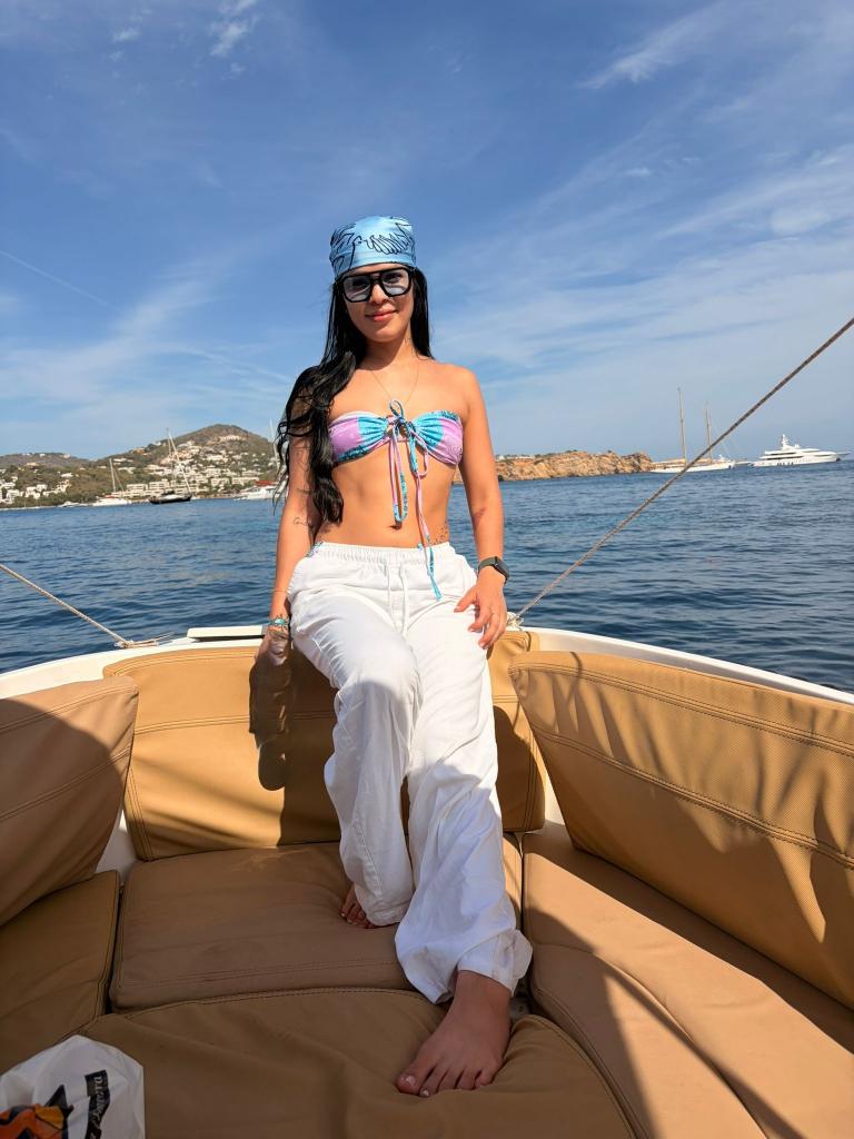 Chica busca chico en Ibiza: 