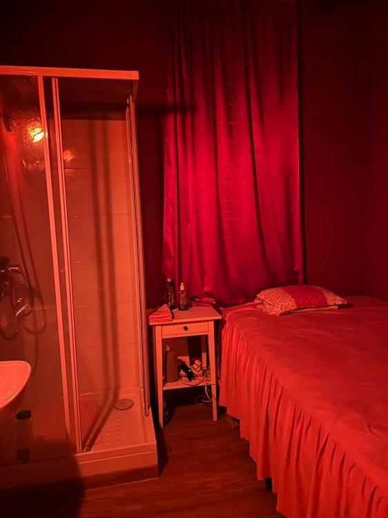 602184346: Chica busca chico en Barcelona