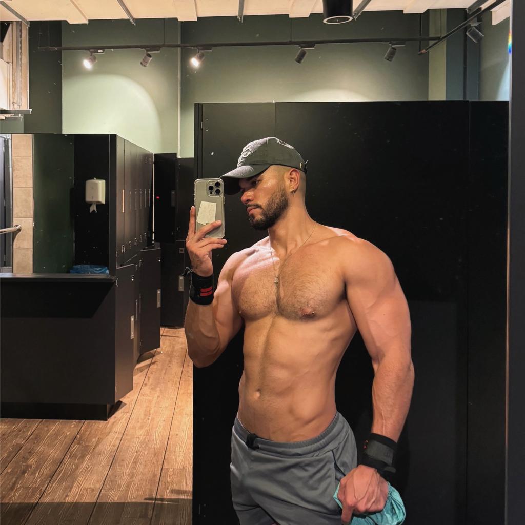 684701687: Chica busca chico en Valencia