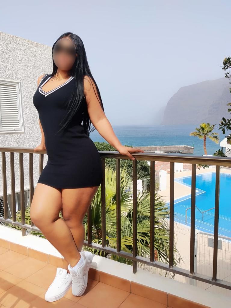 Chica busca chico en Tenerife: 
