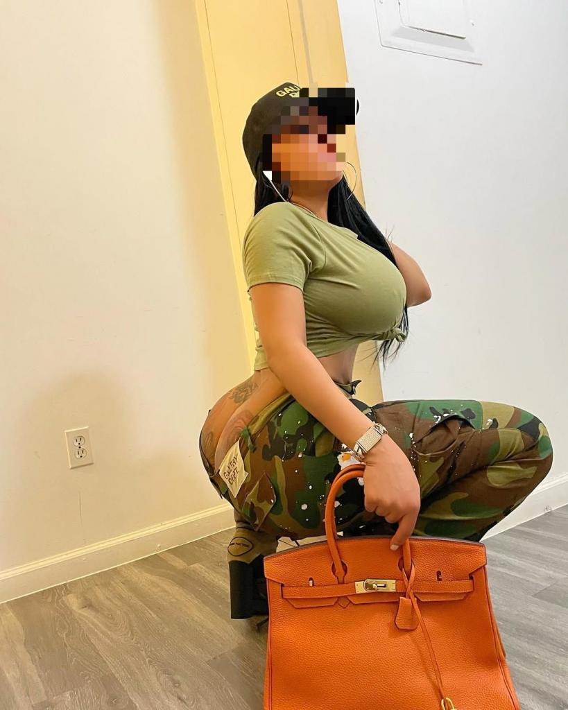 Chica busca chico en Sevilla: 