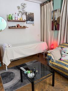 602511937: Chica busca chico en Madrid