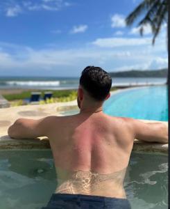 613821841: Chico busca chica en Alicante