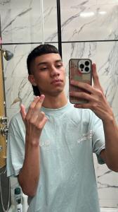 627043417: Chico busca chica en Alicante