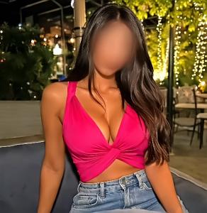 623335266: Chica busca chico en Barcelona