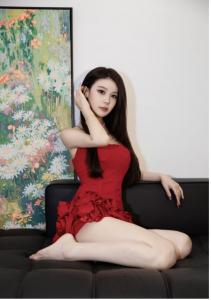 613823958: Chica busca chico en Barcelona