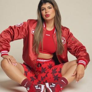 697946860: Chica busca chico en Tarragona