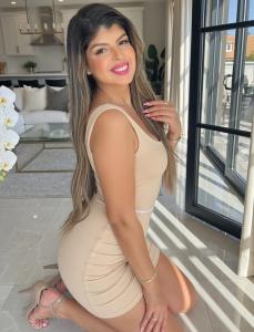 697946860: Chica busca chico en Tarragona