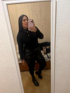 610799018: Chica busca chico en Barcelona