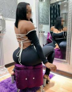 677240475: Chica busca chico en Orense