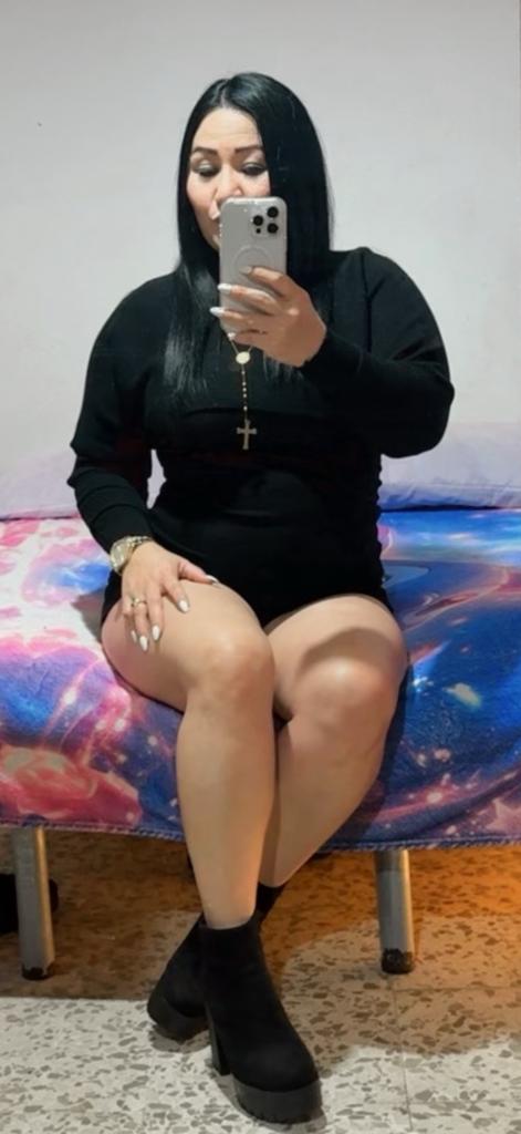 Chica busca chico en Cádiz: 