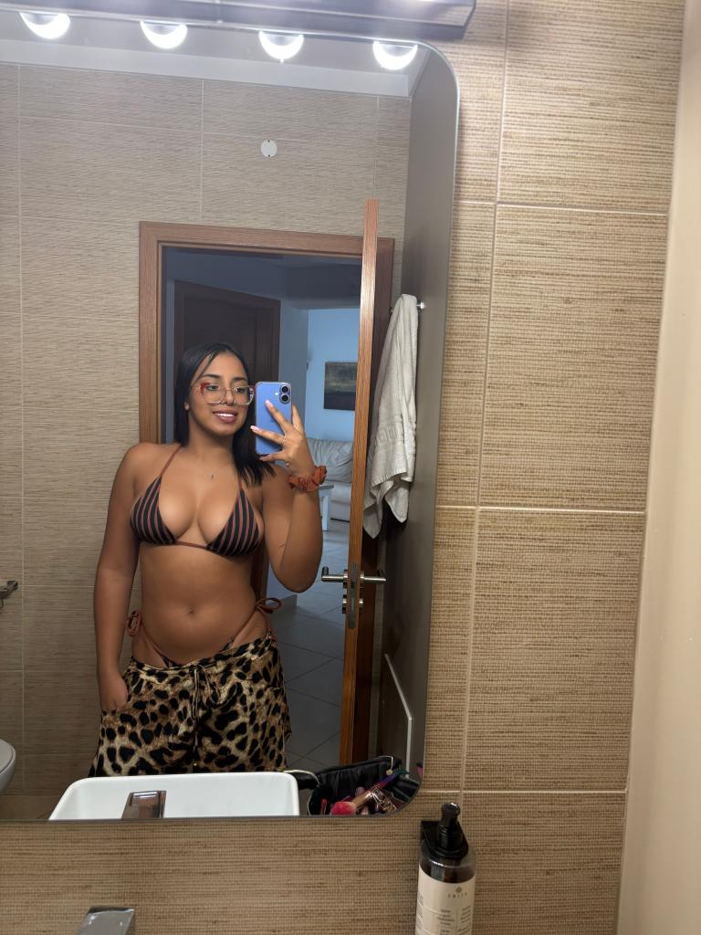 Chica busca chico en Granada: Chica busca chico