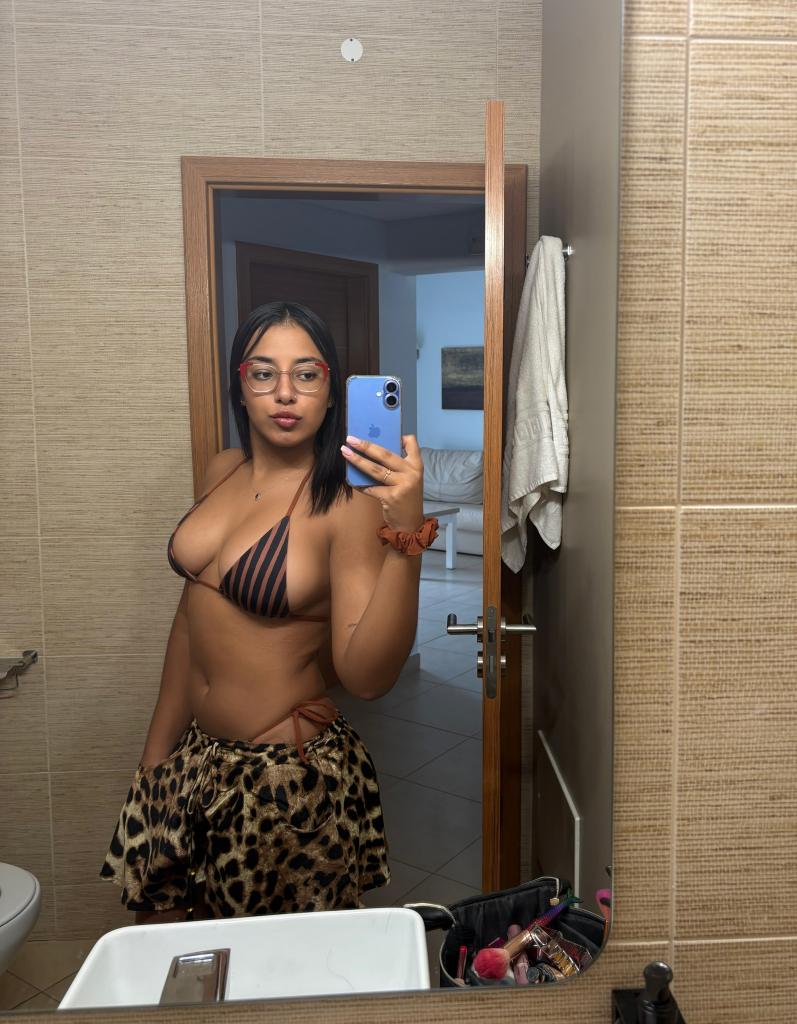 602015332: Chica busca chico en Granada