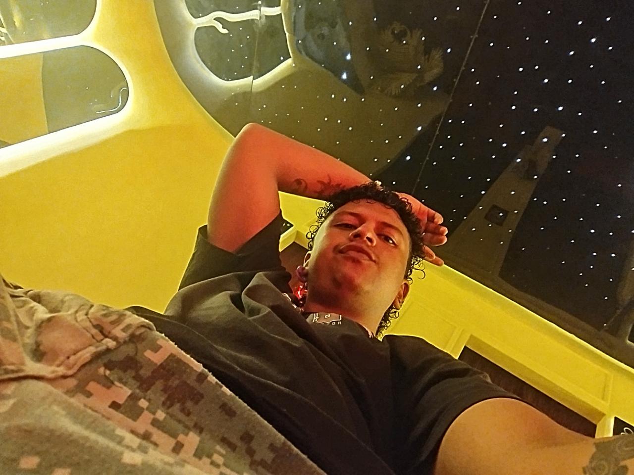 641562908: Chico busca chica en Valencia