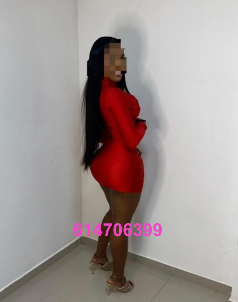 614706399: Chica busca chico en Málaga