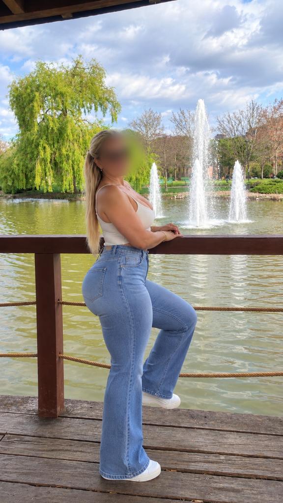 604258955: Chica busca chico en Navarra