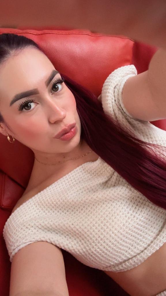 Chica busca chico en Valencia: Chica busca chico