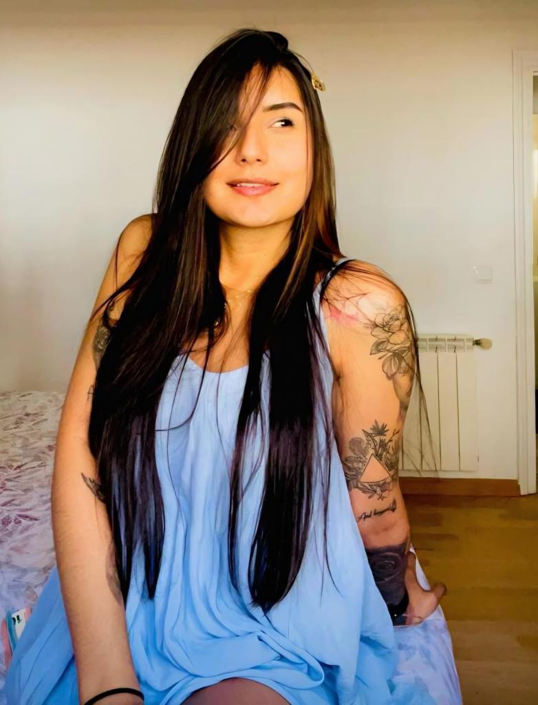 654587735: Chica busca chico en Madrid