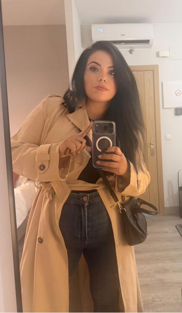643970341: Chica busca chico en León