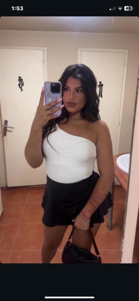 Chica busca chico en Ibiza: 
