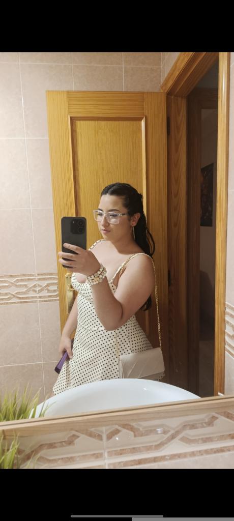 664608691: Chica busca chico en Valencia