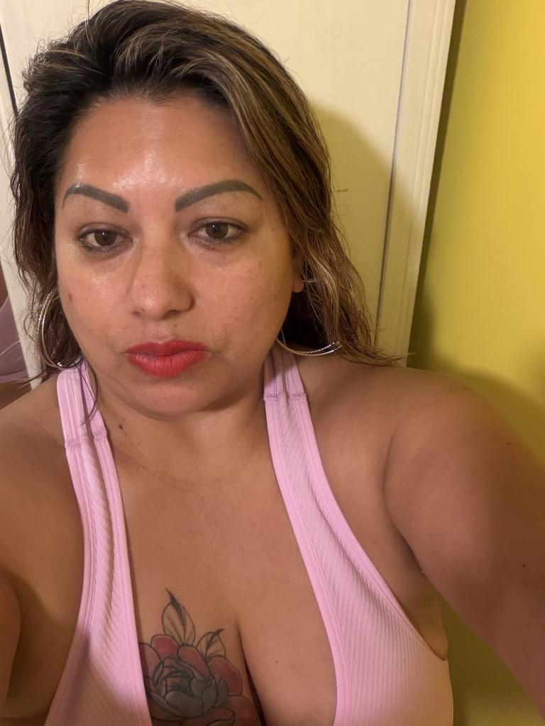 743005356: Chica busca chico en Madrid
