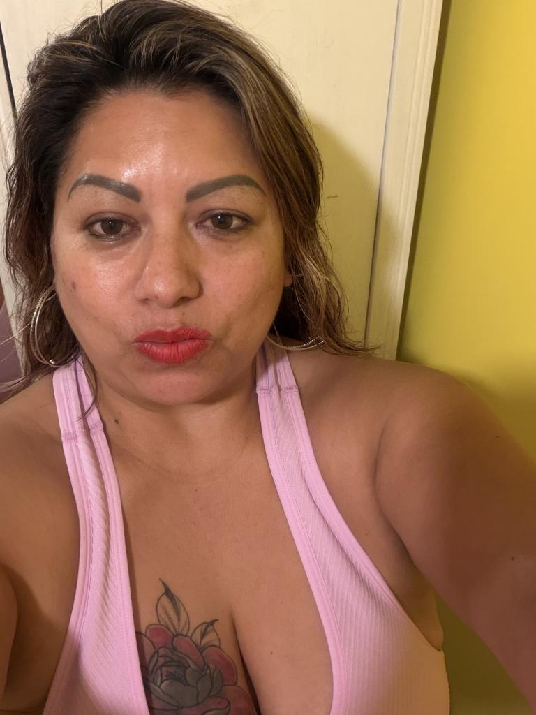 743005356: Chica busca chico en Madrid