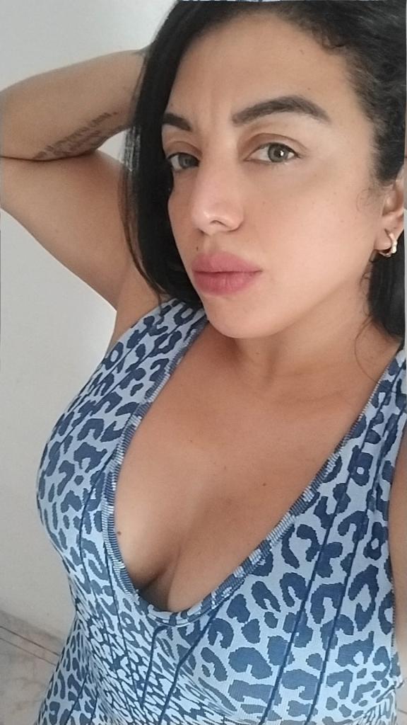 Chica busca chico en Cádiz: 
