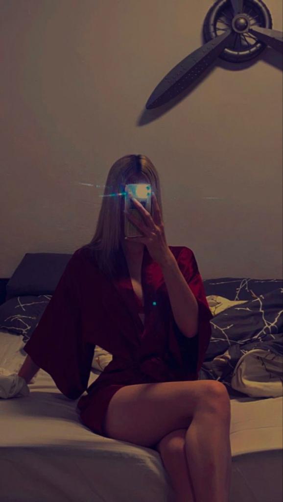 647349238: Chica busca chico en Alicante