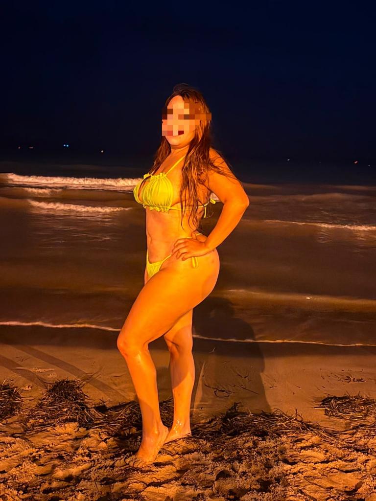 Chica busca chico en Alicante: Chica busca chico