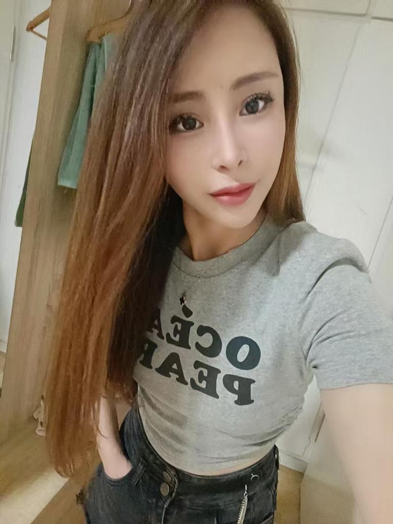 671122089: Chica busca chico en Granada