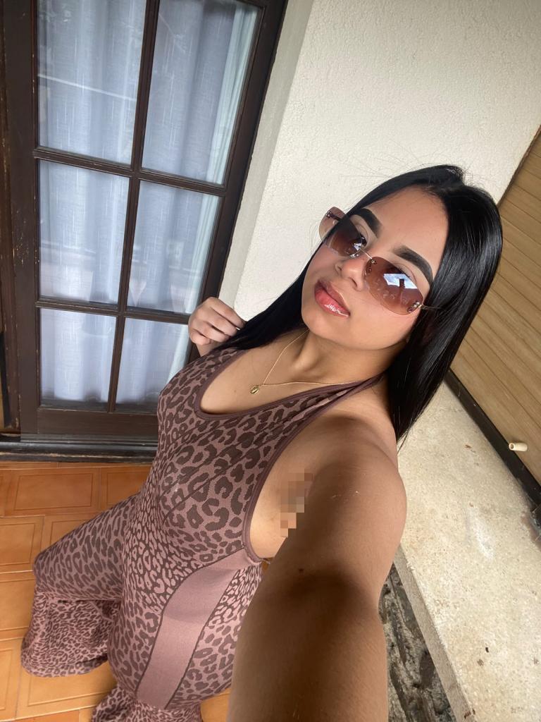 Chica busca chico en Granada: 